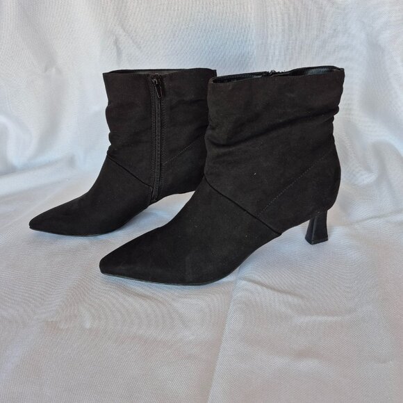 NATURALIZER Tribute Kitten Heel Bootie - Picture 1 of 4